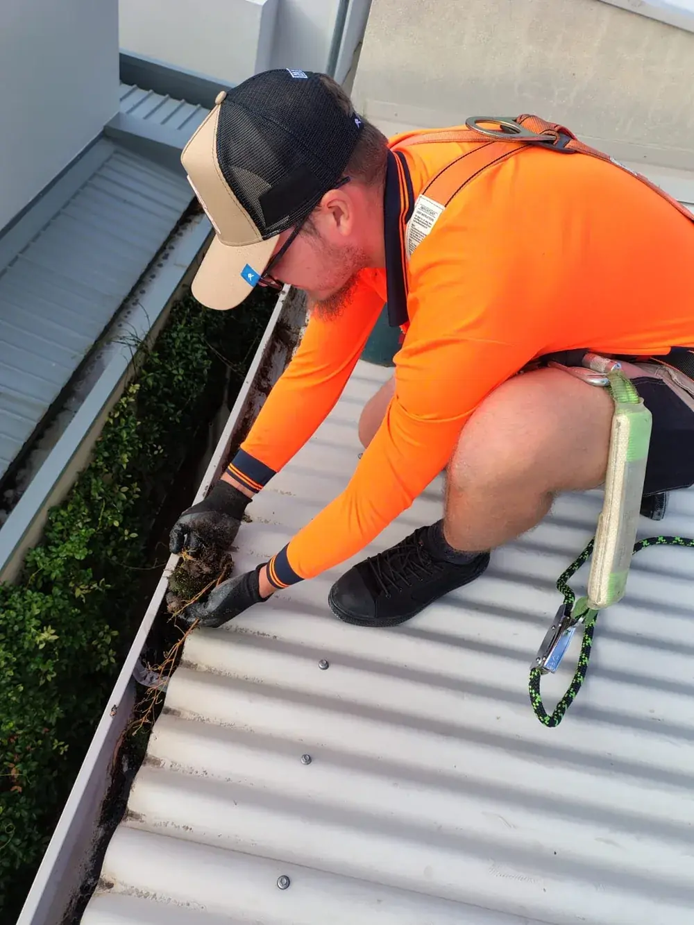 Gutter cleaning in Duncraig, Perth